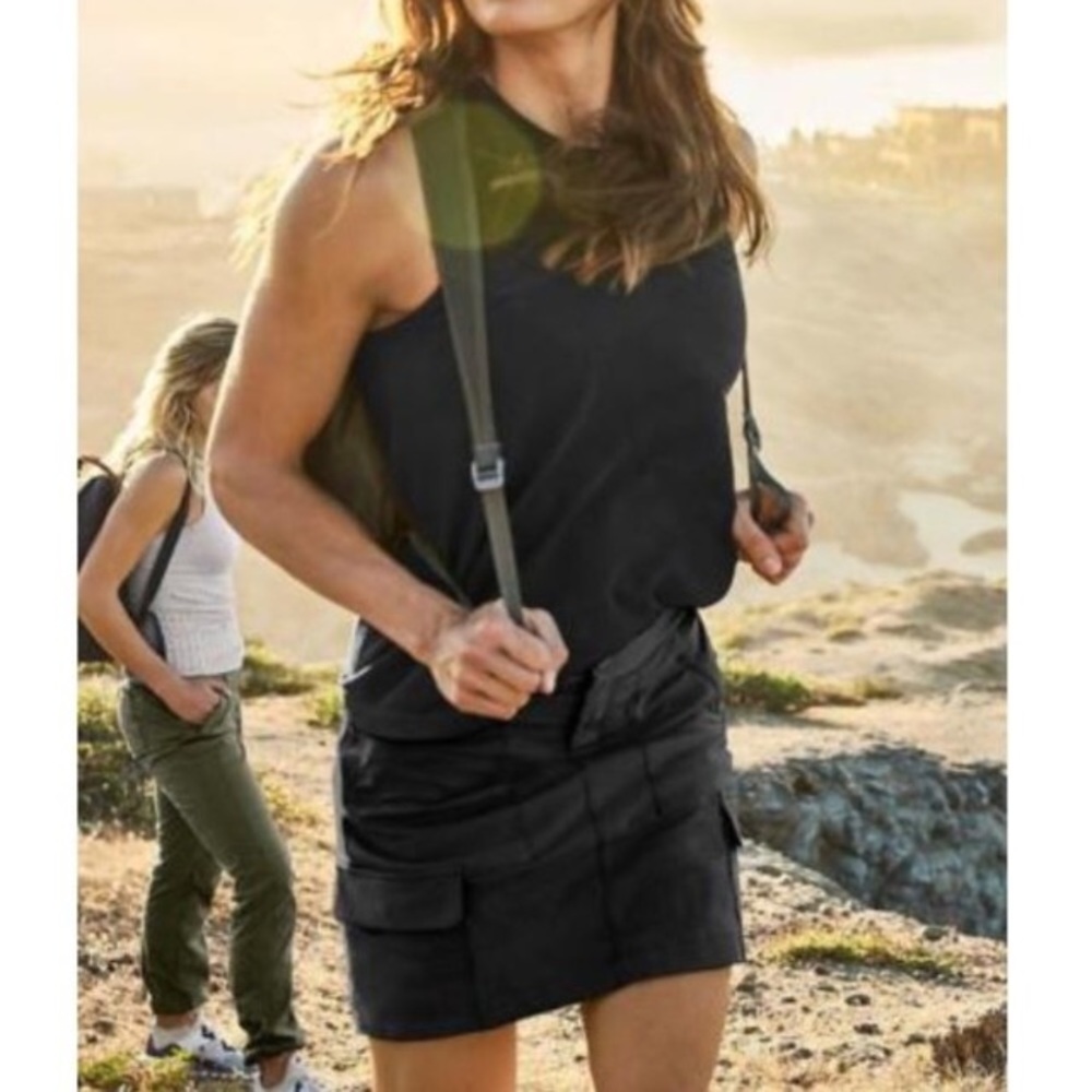Athleta Trekkie Skort
